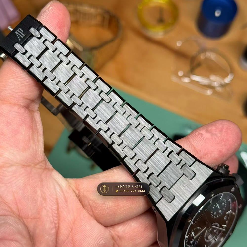 Audemars Piguet Royal Oak Selfwinding Chronograph 41mm Ref. 26240CE.OO.1225CE.98 — Private Vault Edition — Studio Gallery Plate II in High-Tech Ceramic & Titanium (149.6g Verified Mass, Audemars Piguet Cal. 4401 Flyback Chronograph)
