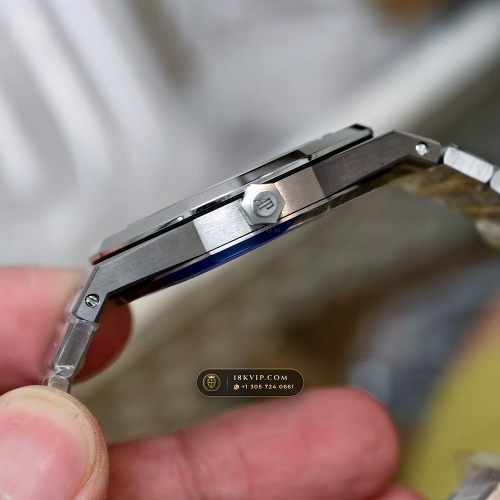 Audemars Piguet Royal Oak Jumbo Extra-Thin 39mm Ref. 16202XT.OO.1240XT.01 — Private Vault Edition — Studio Gallery Plate IV in Grade 5 Titanium Monobloc (94.3g Verified Mass, Audemars Piguet Cal. 7121)