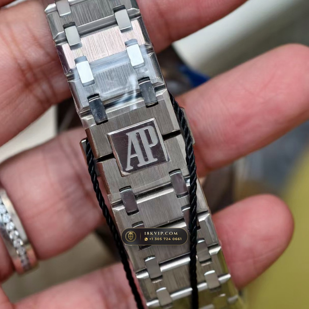 Audemars Piguet Royal Oak Jumbo Extra-Thin 39mm Ref. 16202XT.OO.1240XT.01 — Private Vault Edition — Studio Gallery Plate VI in Grade 5 Titanium Monobloc (94.3g Verified Mass, Audemars Piguet Cal. 7121)