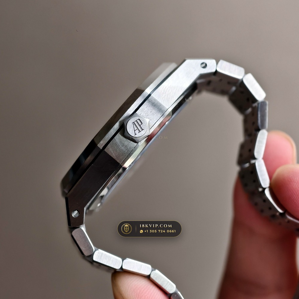 Audemars Piguet Royal Oak Selfwinding 41mm Ref. 15510ST — Private Vault Edition — Studio Gallery Plate VI in 904L Stainless Steel Custom Architecture (166.3g Verified Mass, Audemars Piguet Cal. 4302 - 70h Power Reserve)
