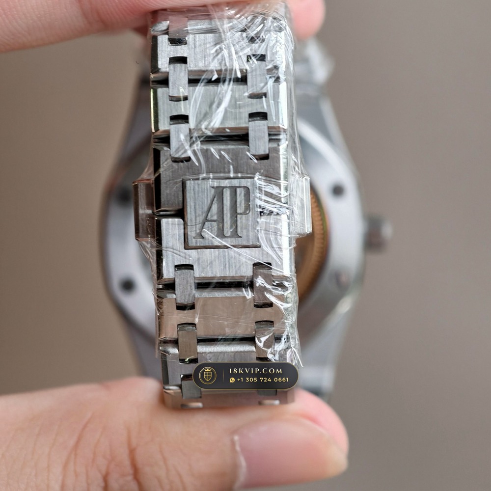 Audemars Piguet Royal Oak Jumbo Extra-Thin 39mm Ref. 15202ST.00.1240ST.01 — Private Vault Edition — Studio Gallery Plate VII in 904L Stainless Steel Custom Architecture (103.4g Verified Mass, Audemars Piguet Cal. 2121 Ultra-Thin)