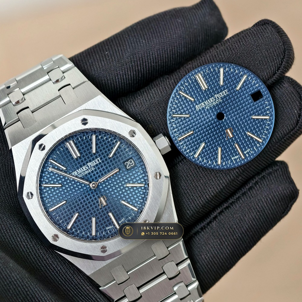 Audemars Piguet Royal Oak Jumbo Extra-Thin 39mm Chronometer Regulated Spec Ref. 15202ST — Private Vault Edition — Studio Gallery Plate II in 904L Stainless Steel Custom Architecture (103.1g Verified Mass, Audemars Piguet Cal. 2121 Ultra-Thin)