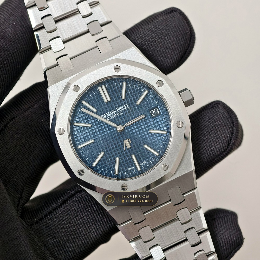 Audemars Piguet Royal Oak Jumbo Extra-Thin 39mm Chronometer Regulated Spec Ref. 15202ST — Private Vault Edition — Studio Gallery Plate IV in 904L Stainless Steel Custom Architecture (103.1g Verified Mass, Audemars Piguet Cal. 2121 Ultra-Thin)