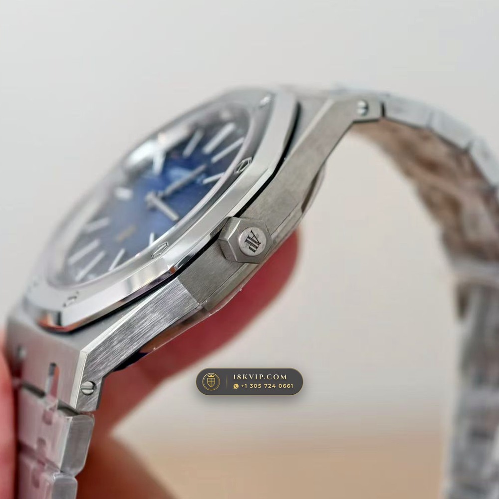 Audemars Piguet Royal Oak Jumbo Extra-Thin 39mm Geneva Atelier Spec Ref. 15202IP — Private Vault Edition — Studio Gallery Plate IV in 904L Stainless Steel Custom Architecture (94.1g Verified Mass, Audemars Piguet Cal. 2121 Ultra-Thin)