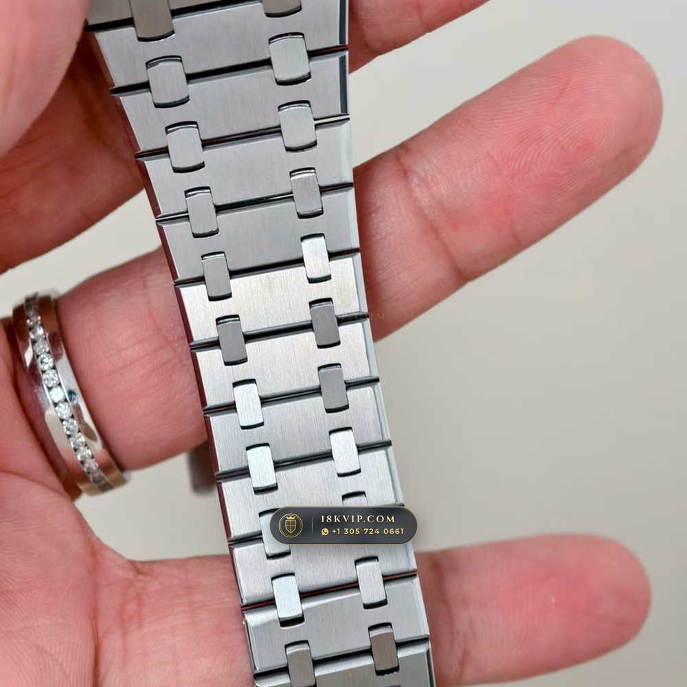 Audemars Piguet Royal Oak Selfwinding Chronograph 41mm Master Watchmaker Spec Ref. 26240ST — Private Vault Edition — Studio Gallery Plate III in 904L Stainless Steel Custom Architecture (180.9g Verified Mass, Audemars Piguet Cal. 4401 Flyback Chronograph)