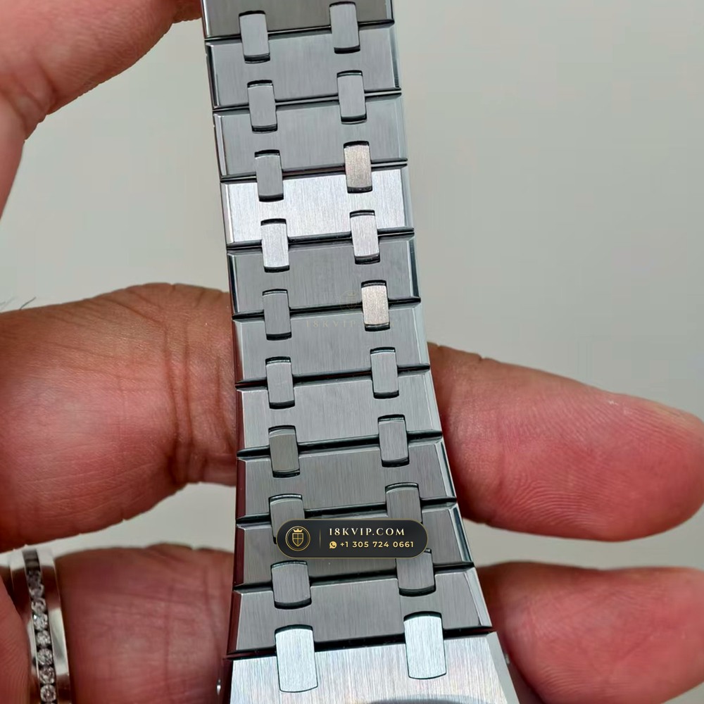 Audemars Piguet Royal Oak Selfwinding Chronograph 41mm Master Watchmaker Spec Ref. 26240ST — Private Vault Edition — Studio Gallery Plate IV in 904L Stainless Steel Custom Architecture (180.9g Verified Mass, Audemars Piguet Cal. 4401 Flyback Chronograph)