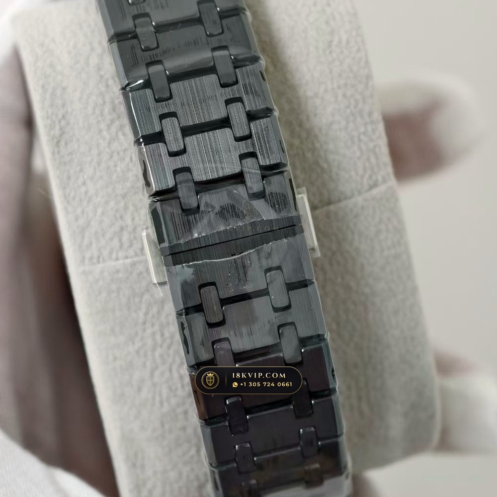 Audemars Piguet Royal Oak Selfwinding Chronograph 41mm Free-Sprung Calibre Ref. 26240CE — Private Vault Edition — Studio Gallery Plate VI in High-Tech Ceramic & Titanium (149.4g Verified Mass, Audemars Piguet Cal. 4401 Flyback Chronograph)