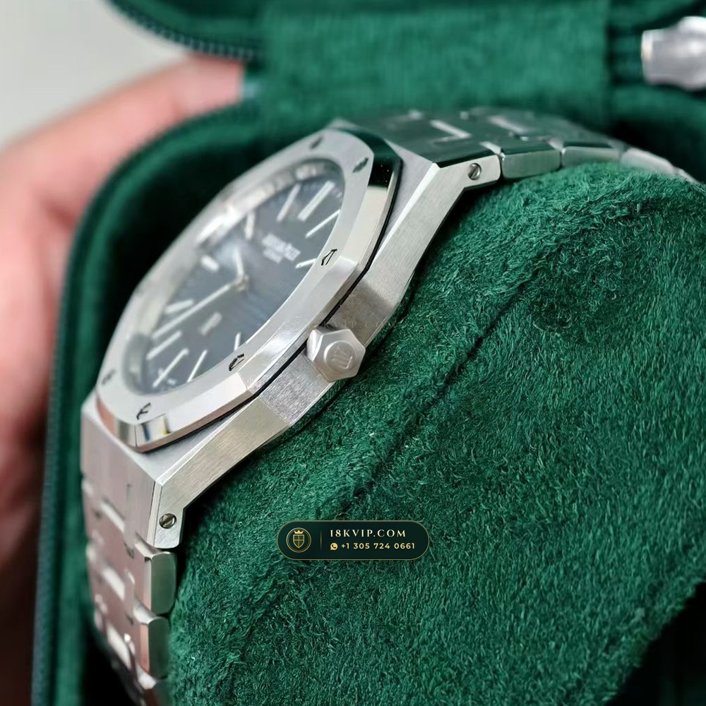 Audemars Piguet Royal Oak Jumbo Extra-Thin 39mm Hand-Chamfered Bevel Spec Ref. 15202ST — Private Vault Edition — Studio Gallery Plate VI in 904L Stainless Steel Custom Architecture (103.7g Verified Mass, Audemars Piguet Cal. 2121 Ultra-Thin)