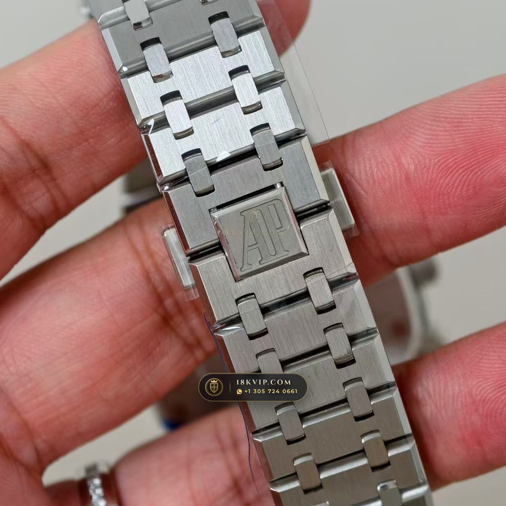 Audemars Piguet Royal Oak Selfwinding Chronograph 41mm Master Watchmaker Spec Ref. 26331ST — Private Vault Edition — Studio Gallery Plate VI in 904L Stainless Steel Custom Architecture (180.4g Verified Mass, Audemars Piguet Cal. 2385 Column-Wheel Chronograph)