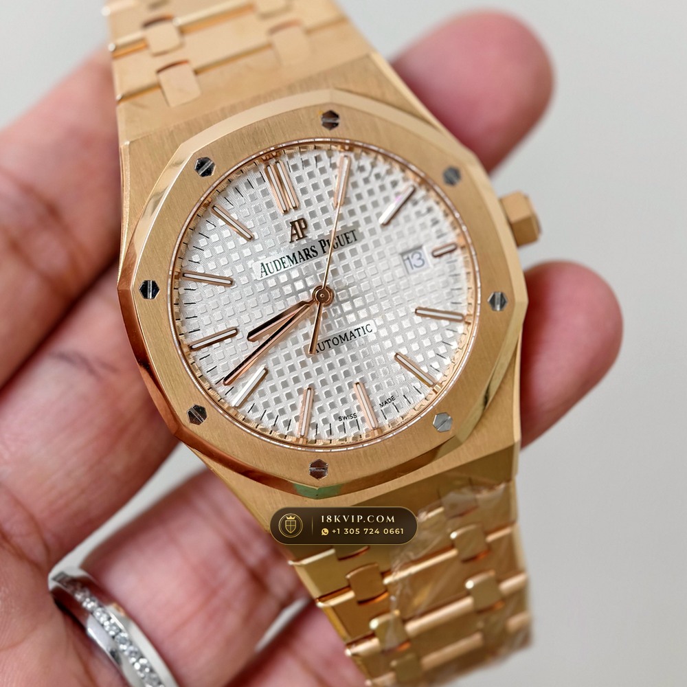 Audemars Piguet Royal Oak Selfwinding 41mm 18K Rose Gold Ref. 15400OR — Private Vault Edition — Studio Gallery Plate II in 18K Rose Gold Au750 (223.7g Verified Mass, Audemars Piguet Cal. 3120 - 22K Gold Rotor)