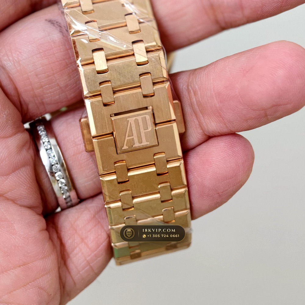 Audemars Piguet Royal Oak Selfwinding 41mm 18K Rose Gold Ref. 15400OR — Private Vault Edition — Studio Gallery Plate V in 18K Rose Gold Au750 (223.7g Verified Mass, Audemars Piguet Cal. 3120 - 22K Gold Rotor)