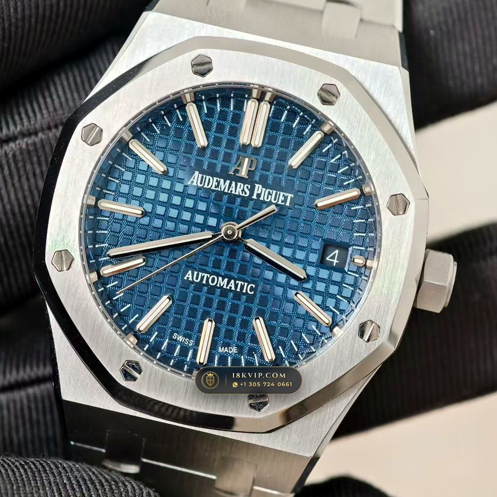 Audemars Piguet Royal Oak Selfwinding 37mm Hand-Chamfered Bevel Spec Ref. 15450ST — Private Vault Edition — Studio Gallery Plate II in 904L Stainless Steel Custom Architecture (132.7g Verified Mass, Audemars Piguet Cal. 3120 / Cal. 5900)