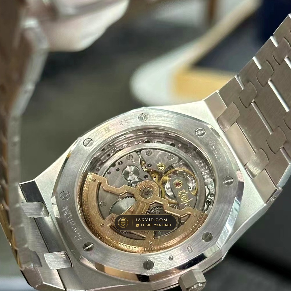 Audemars Piguet Royal Oak Jumbo Extra-Thin 39mm Salmon Dial 18K White Gold Ref. 15202BC.OO.1240BC.01 — Private Vault Edition — Studio Gallery Plate VIII in 18K White Gold Au750 (174.3g Verified Mass, Audemars Piguet Cal. 2121 Ultra-Thin)