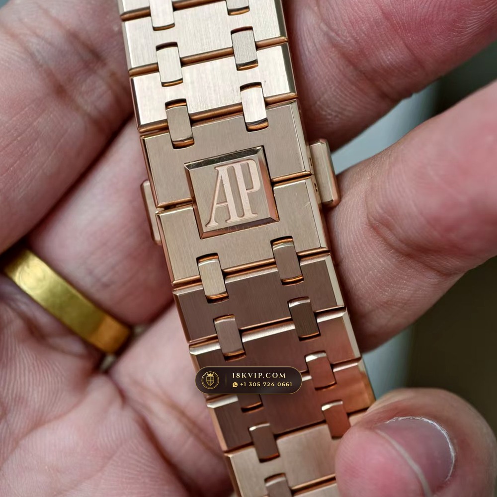 Audemars Piguet Royal Oak Selfwinding Chronograph 41mm 18K Rose Gold Deep Crystal Optics Ref. 26240OR — Private Vault Edition — Studio Gallery Plate X in 18K Rose Gold Au750 (158.4g Verified Mass, Audemars Piguet Cal. 4401 Flyback Chronograph)