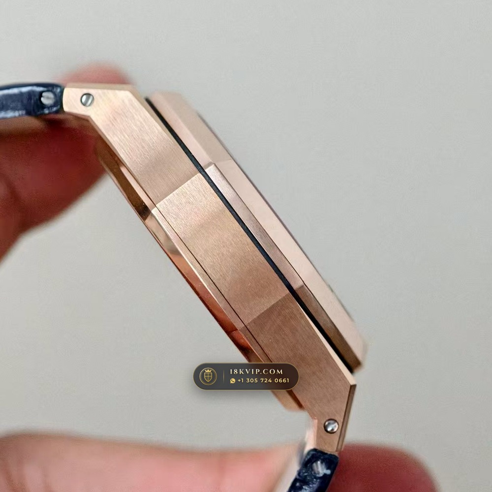 Audemars Piguet Royal Oak Selfwinding Chronograph 41mm 18K Rose Gold Deep Crystal Optics Ref. 26240OR — Private Vault Edition — Studio Gallery Plate IV in 18K Rose Gold Au750 (158.4g Verified Mass, Audemars Piguet Cal. 4401 Flyback Chronograph)