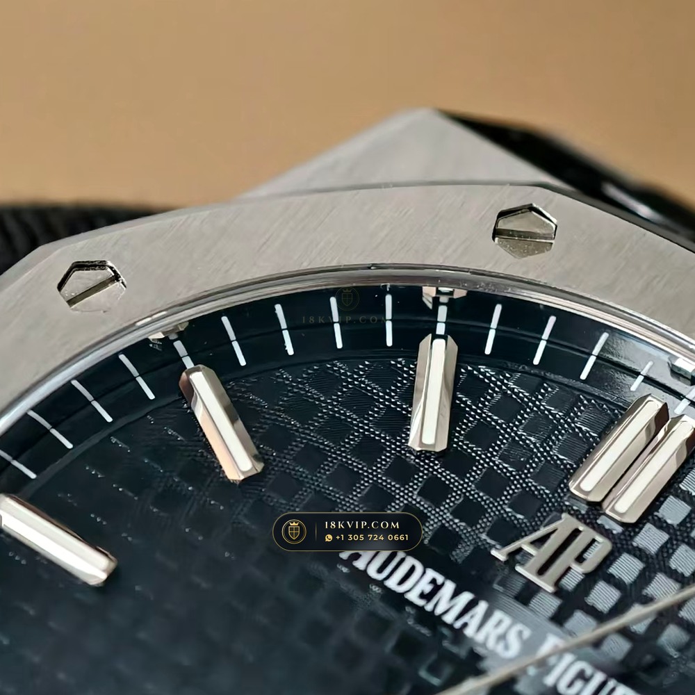 Audemars Piguet Royal Oak Selfwinding 41mm Chronometer Regulated Spec Ref. 15500ST — Private Vault Edition — Studio Gallery Plate IV in 904L Stainless Steel Custom Architecture (166.8g Verified Mass, Audemars Piguet Cal. 4302 - 70h Power Reserve)