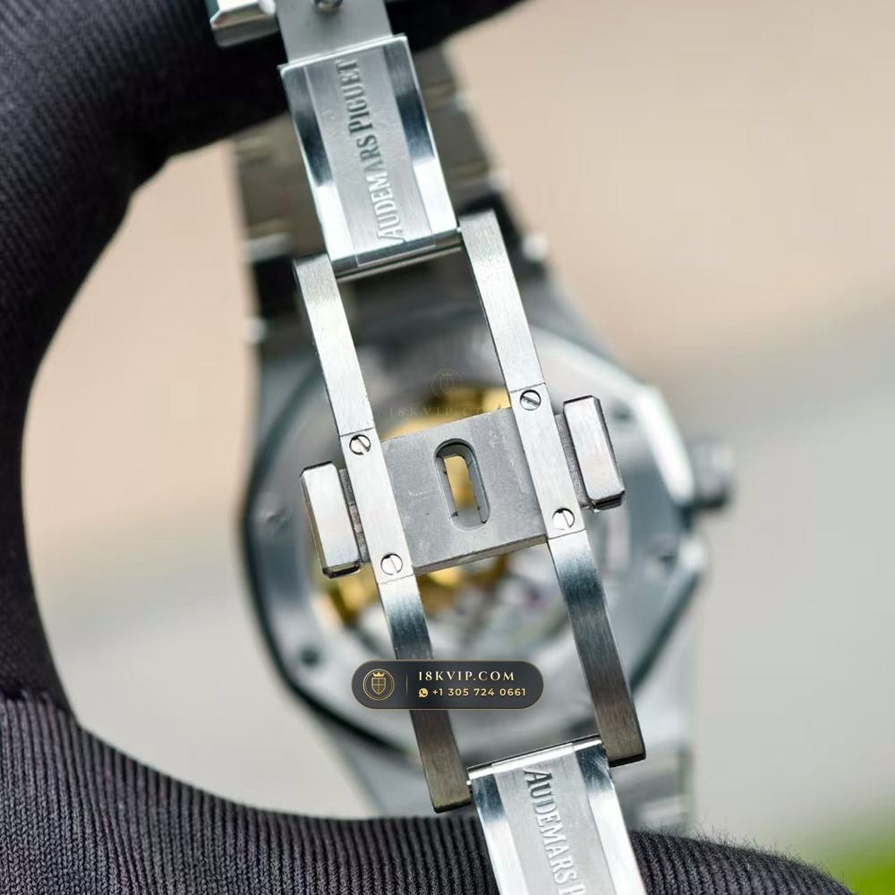 Audemars Piguet Royal Oak Selfwinding 37mm Sapphire Caseback Spec Ref. 15450ST — Private Vault Edition — Studio Gallery Plate VII in 904L Stainless Steel Custom Architecture (132.2g Verified Mass, Audemars Piguet Cal. 3120 / Cal. 5900)