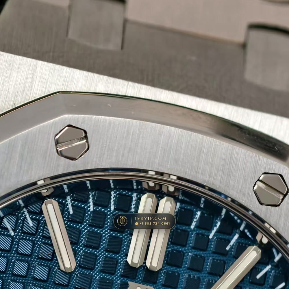 Audemars Piguet Royal Oak Selfwinding 37mm Master Watchmaker Spec Ref. 15450ST — Private Vault Edition — Studio Gallery Plate V in 904L Stainless Steel Custom Architecture (132.6g Verified Mass, Audemars Piguet Cal. 3120 / Cal. 5900)