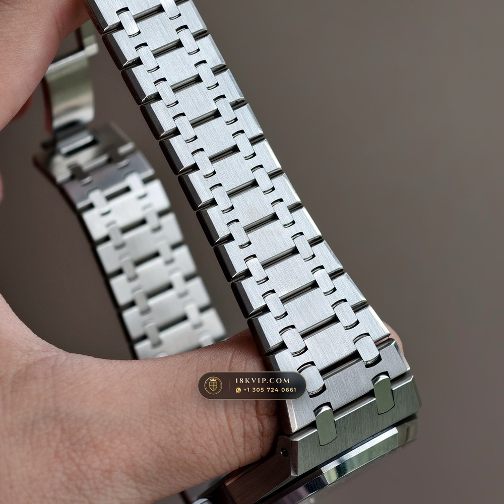 Audemars Piguet Royal Oak Selfwinding 41mm Custom Tapestry Dial 22K Gold Rotor Ref. 15510ST — Private Vault Edition — Studio Gallery Plate VIII in 904L Stainless Steel Custom Architecture (166.4g Verified Mass, Audemars Piguet Cal. 4302 - 70h Power Reserve)