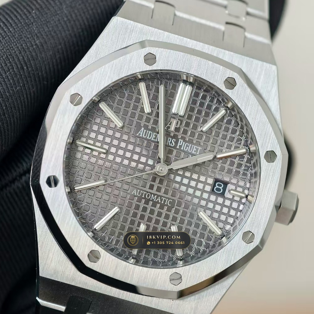 Audemars Piguet Royal Oak Selfwinding 41mm Ref. 15400ST — Private Vault Edition — Studio Gallery Plate IV in 904L Stainless Steel Custom Architecture (166.8g Verified Mass, Audemars Piguet Cal. 3120 - 22K Gold Rotor)