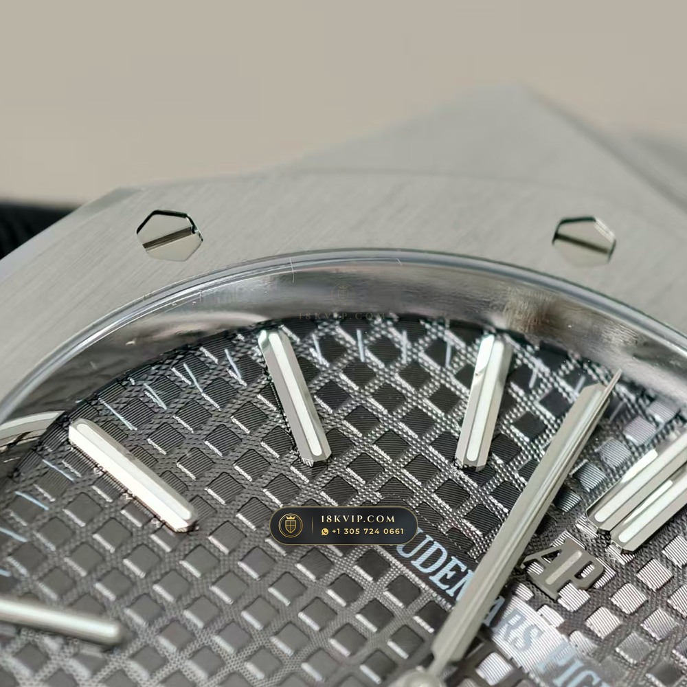 Audemars Piguet Royal Oak Selfwinding 41mm Ref. 15400ST — Private Vault Edition — Studio Gallery Plate V in 904L Stainless Steel Custom Architecture (166.8g Verified Mass, Audemars Piguet Cal. 3120 - 22K Gold Rotor)