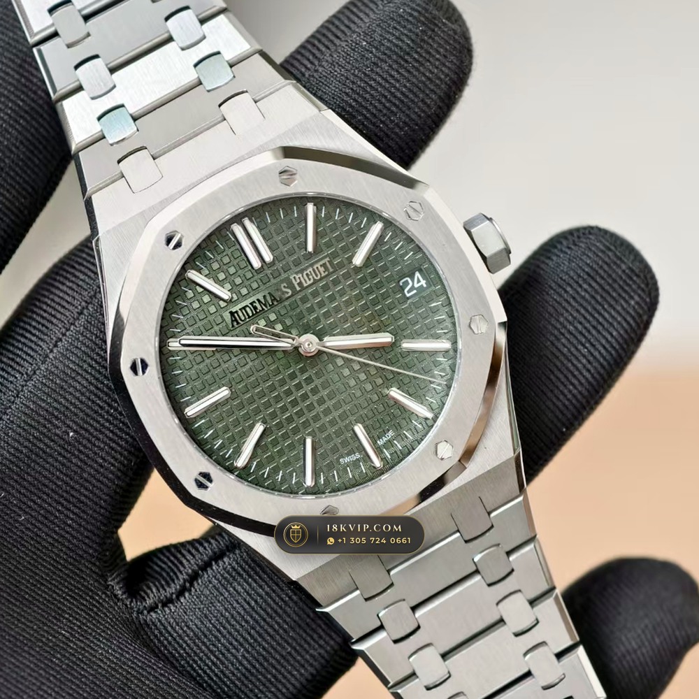Audemars Piguet Royal Oak Selfwinding 41mm Sunray Emerald / Khaki Green Dial Ref. 15510ST — Private Vault Edition — Studio Gallery Plate II in 904L Stainless Steel Custom Architecture (166.6g Verified Mass, Audemars Piguet Cal. 4302 - 70h Power Reserve)