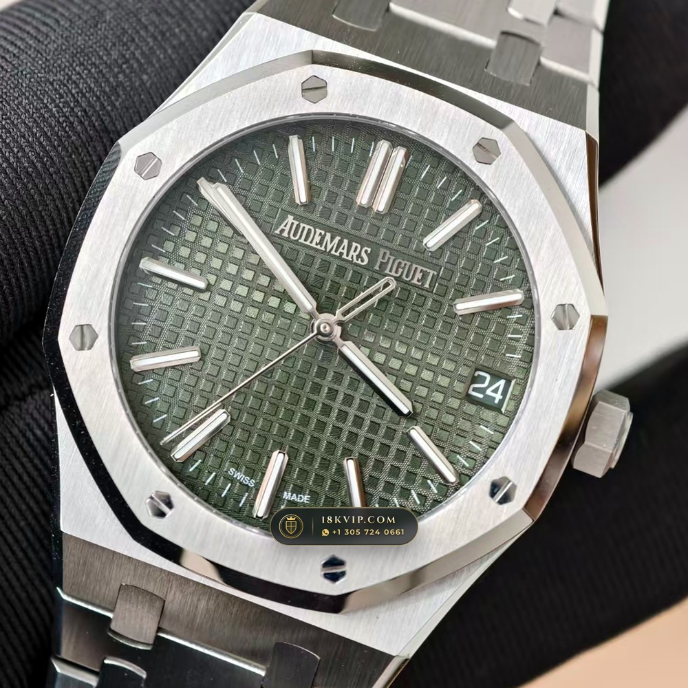Audemars Piguet Royal Oak Selfwinding 41mm Sunray Emerald / Khaki Green Dial Ref. 15510ST — Private Vault Edition — Studio Gallery Plate IV in 904L Stainless Steel Custom Architecture (166.6g Verified Mass, Audemars Piguet Cal. 4302 - 70h Power Reserve)