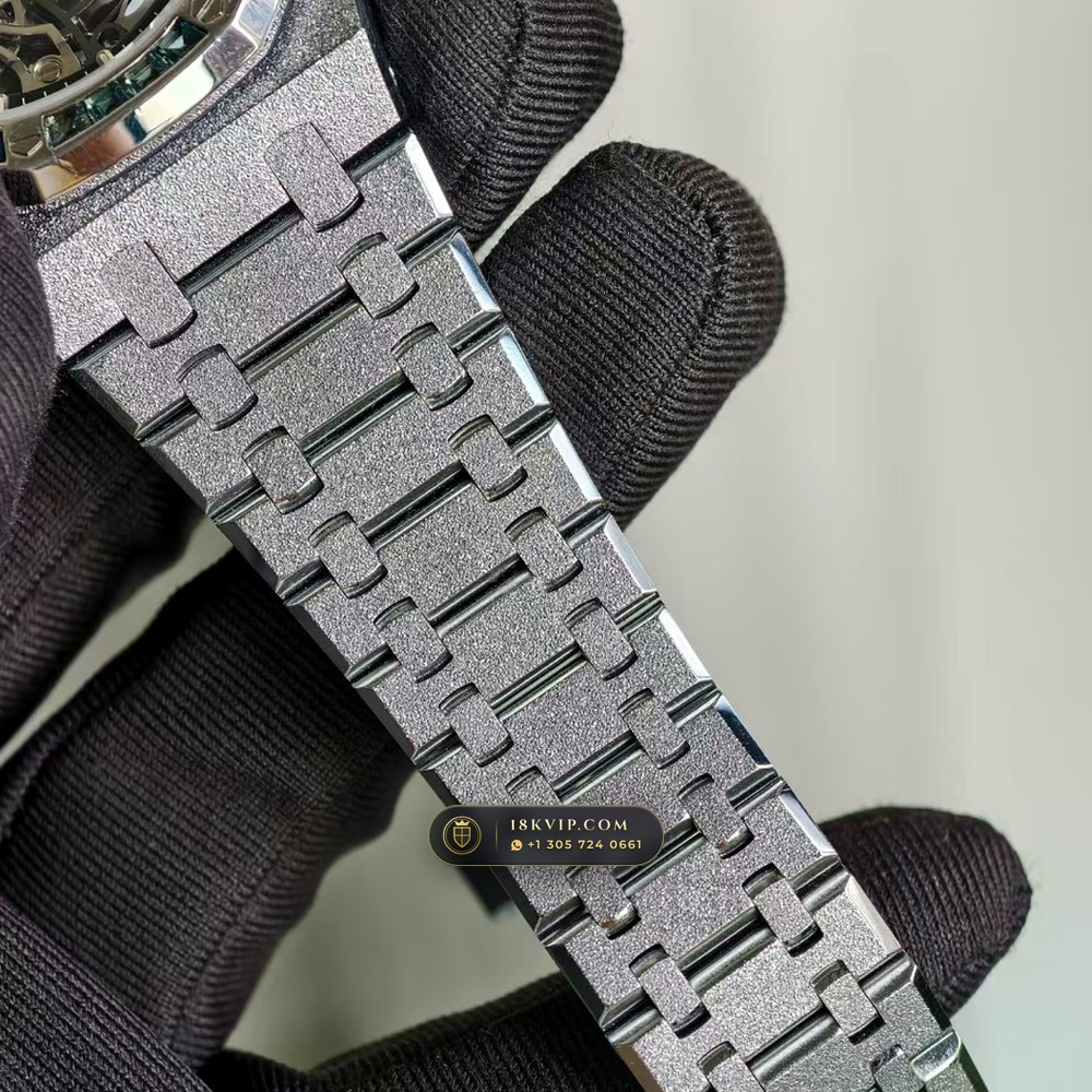 Audemars Piguet Royal Oak Double Balance Wheel Openworked 41mm 18K White Gold Ref. 15412BC — Private Vault Edition — Studio Gallery Plate V in 18K White Gold Au750 (224.8g Verified Mass, Audemars Piguet Cal. 3132 Dual-Balance Openworked)