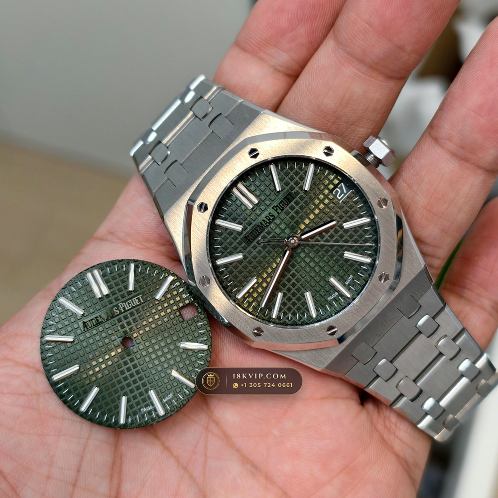 Audemars Piguet Royal Oak Selfwinding 41mm Sunray Emerald / Khaki Green Dial Custom SW Dial Deep Crystal Optics Ref. 15510ST — Private Vault Edition — Studio Gallery Plate V in 904L Stainless Steel Custom Architecture (166.5g Verified Mass, Audemars Piguet Cal. 4302 - 70h Power Reserve)