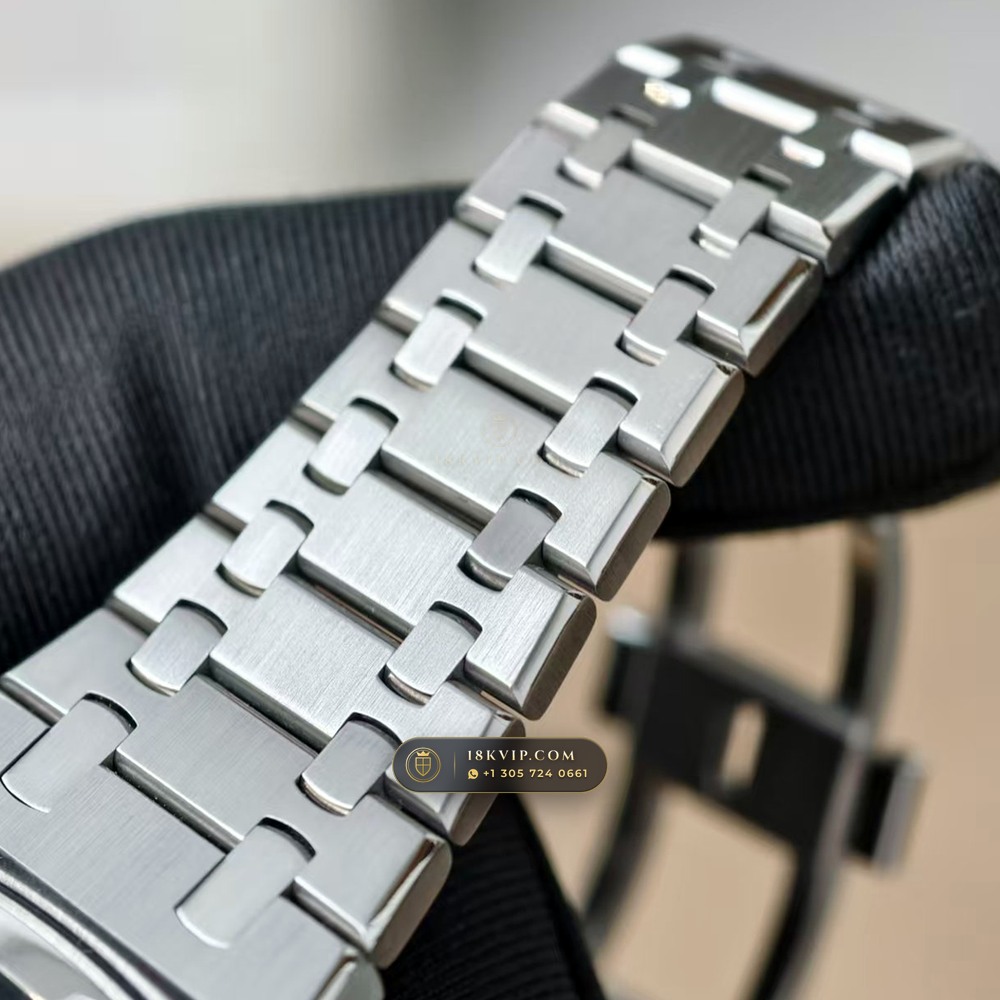 Audemars Piguet Royal Oak Selfwinding 41mm Authentic OEM Dial Deep Crystal Optics Ref. 15400ST — Private Vault Edition — Studio Gallery Plate IV in 904L Stainless Steel Custom Architecture (166.8g Verified Mass, Audemars Piguet Cal. 3120 - 22K Gold Rotor)