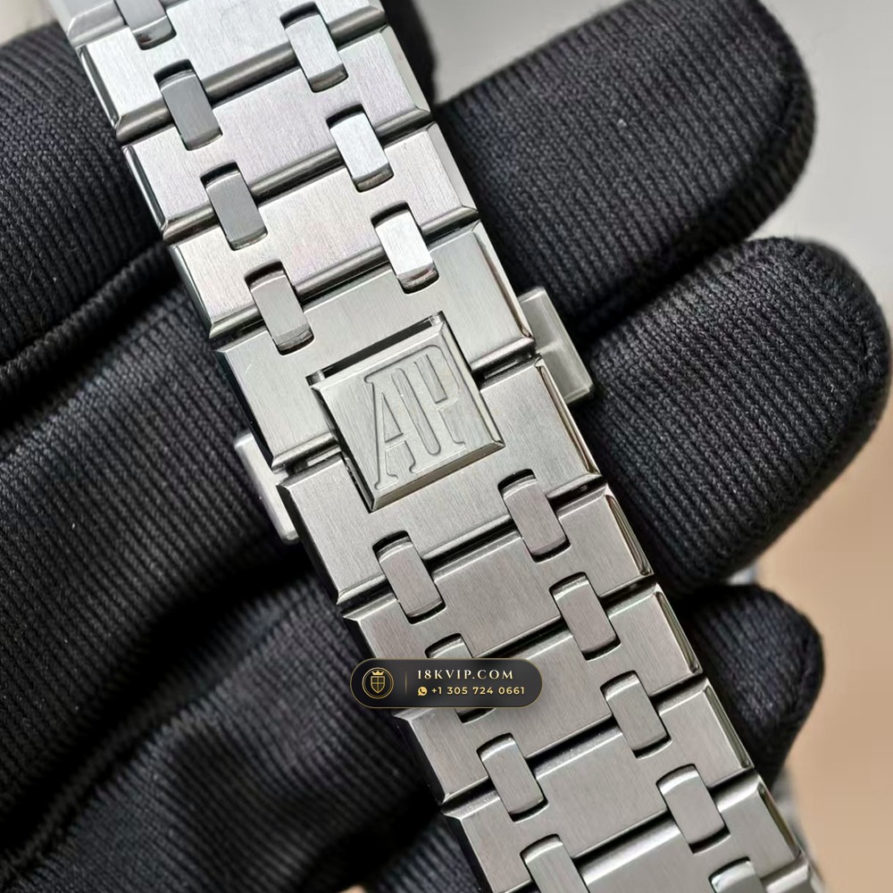 Audemars Piguet Royal Oak Selfwinding 41mm Authentic OEM Dial Deep Crystal Optics Ref. 15400ST — Private Vault Edition — Studio Gallery Plate V in 904L Stainless Steel Custom Architecture (166.8g Verified Mass, Audemars Piguet Cal. 3120 - 22K Gold Rotor)