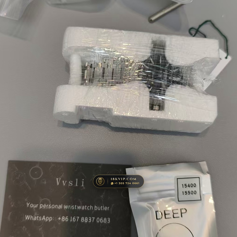 Audemars Piguet Royal Oak Selfwinding 41mm Authentic OEM Dial Deep Crystal Optics Ref. 15400ST — Private Vault Edition — Studio Gallery Plate IX in 904L Stainless Steel Custom Architecture (166.8g Verified Mass, Audemars Piguet Cal. 3120 - 22K Gold Rotor)