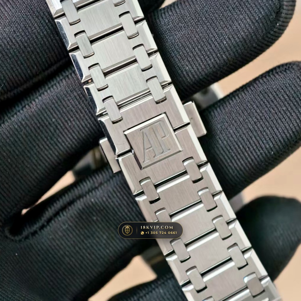 Audemars Piguet Royal Oak Jumbo Extra-Thin 39mm Ref. 16202 — Private Vault Edition — Studio Gallery Plate VI in 904L Stainless Steel Custom Architecture (103.7g Verified Mass, Audemars Piguet Cal. 7121)