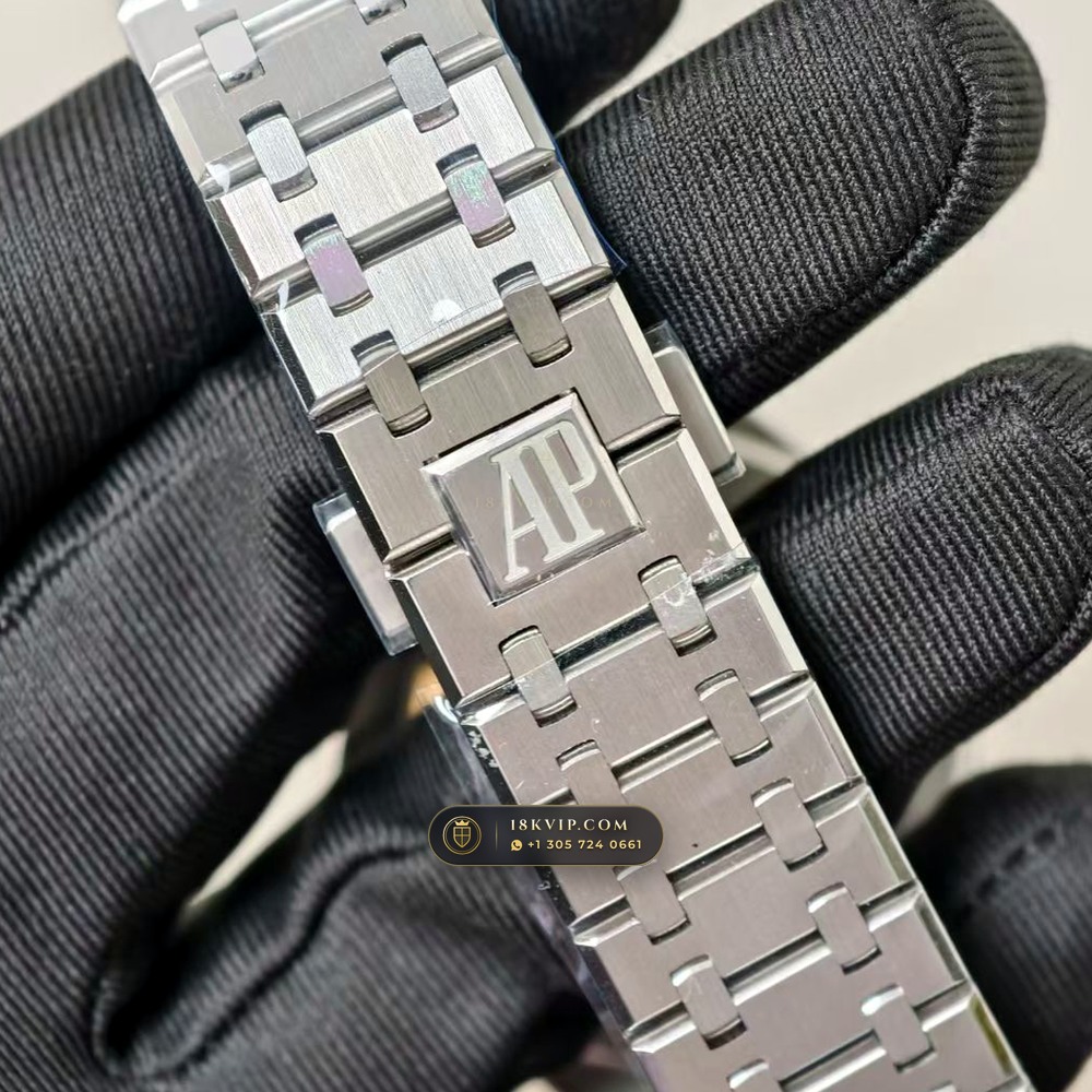 Audemars Piguet Royal Oak Selfwinding 41mm Hand-Chamfered Bevel Spec Ref. 15500ST — Private Vault Edition — Studio Gallery Plate IX in 904L Stainless Steel Custom Architecture (166.6g Verified Mass, Audemars Piguet Cal. 4302 - 70h Power Reserve)