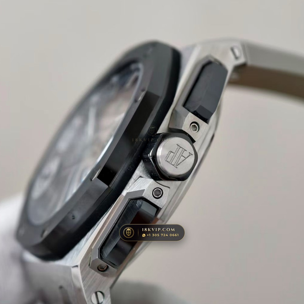 Audemars Piguet Royal Oak Offshore Selfwinding Chronograph 43mm Ref. 26420SO.OO.A600CA.01 — Private Vault Edition — Studio Gallery Plate VI in 904L Stainless Steel Custom Architecture (174.6g Verified Mass, Audemars Piguet Cal. 4401 Flyback Chronograph)