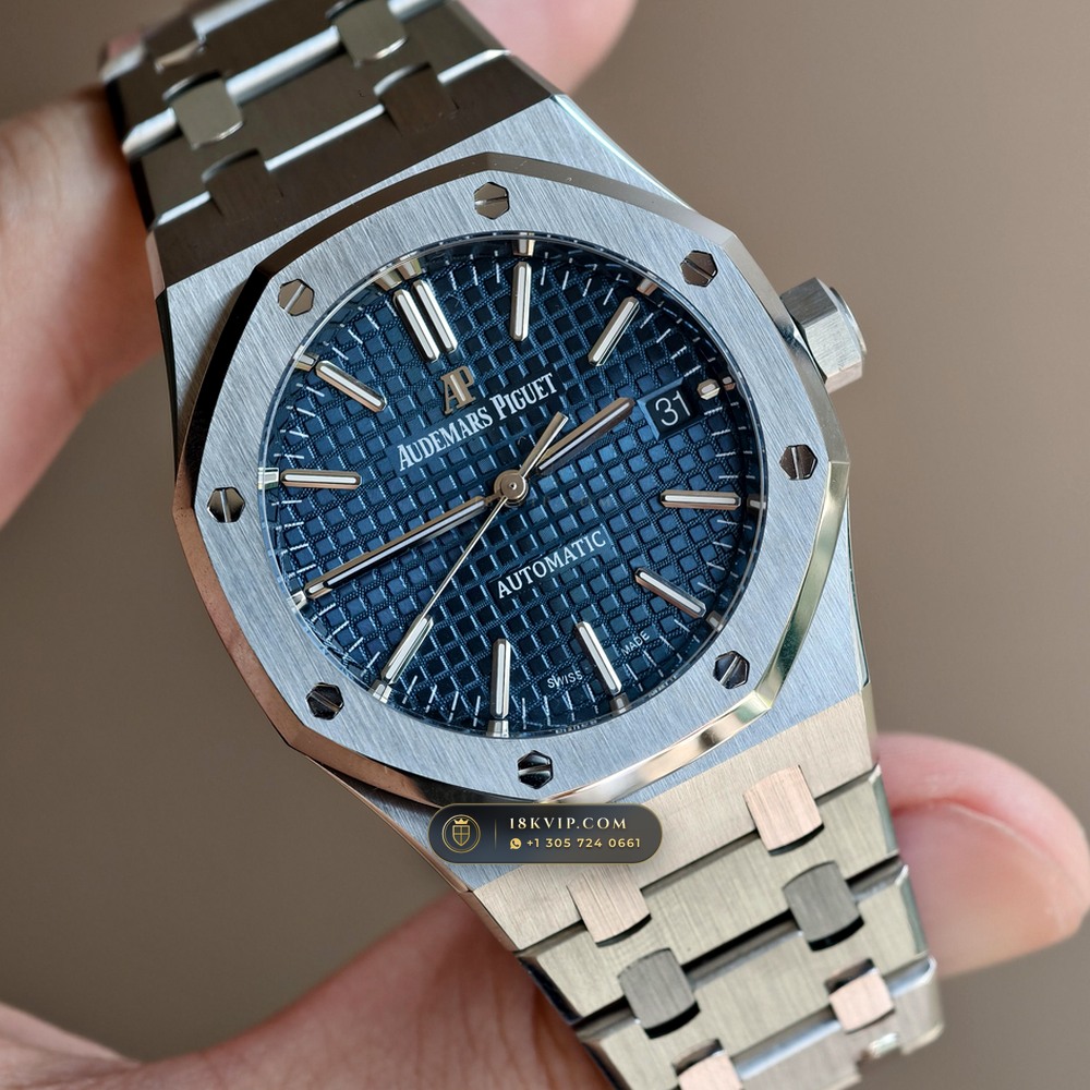 Audemars Piguet Royal Oak Selfwinding 37mm Ref. 15450ST — Private Vault Edition — Studio Gallery Plate II in 904L Stainless Steel Custom Architecture (132.7g Verified Mass, Audemars Piguet Cal. 3120 / Cal. 5900)