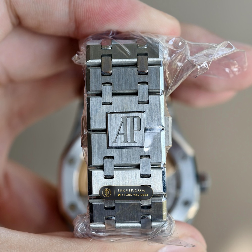 Audemars Piguet Royal Oak Selfwinding 41mm Custom Tapestry Dial Deep Crystal Optics Ref. 15510ST — Private Vault Edition — Studio Gallery Plate XI in 904L Stainless Steel Custom Architecture (166.4g Verified Mass, Audemars Piguet Cal. 4302 - 70h Power Reserve)