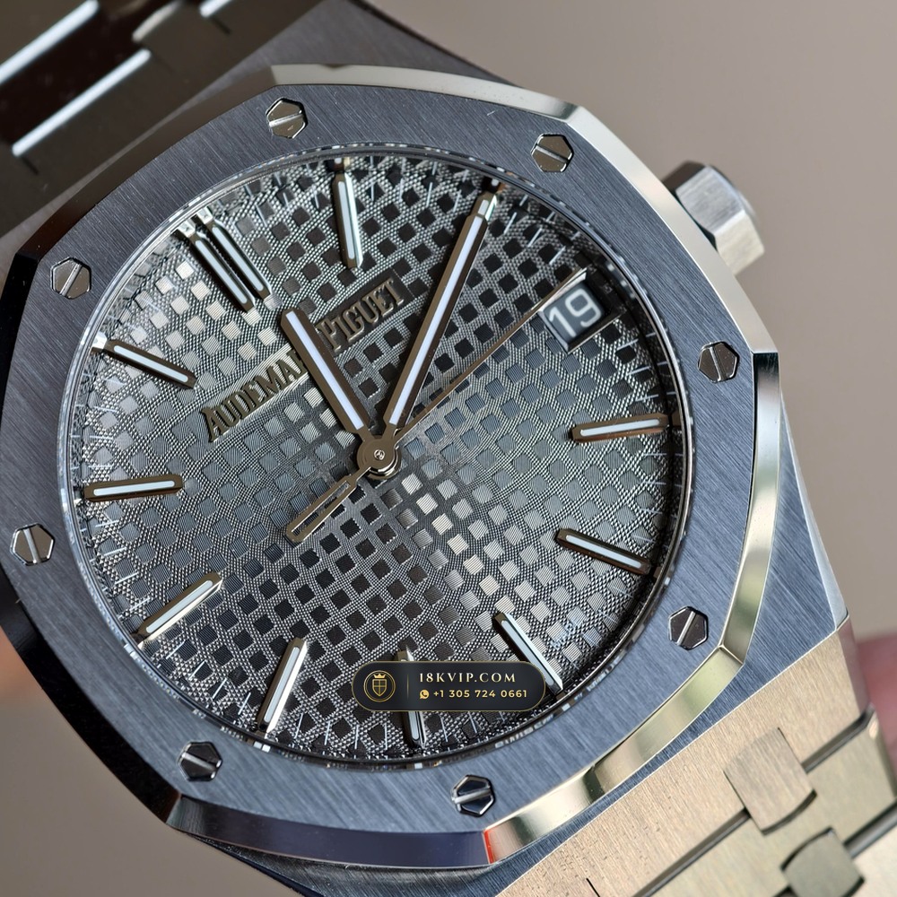 Audemars Piguet Royal Oak Selfwinding 41mm Custom Tapestry Dial Deep Crystal Optics Ref. 15510ST — Private Vault Edition — Studio Gallery Plate V in 904L Stainless Steel Custom Architecture (166.4g Verified Mass, Audemars Piguet Cal. 4302 - 70h Power Reserve)