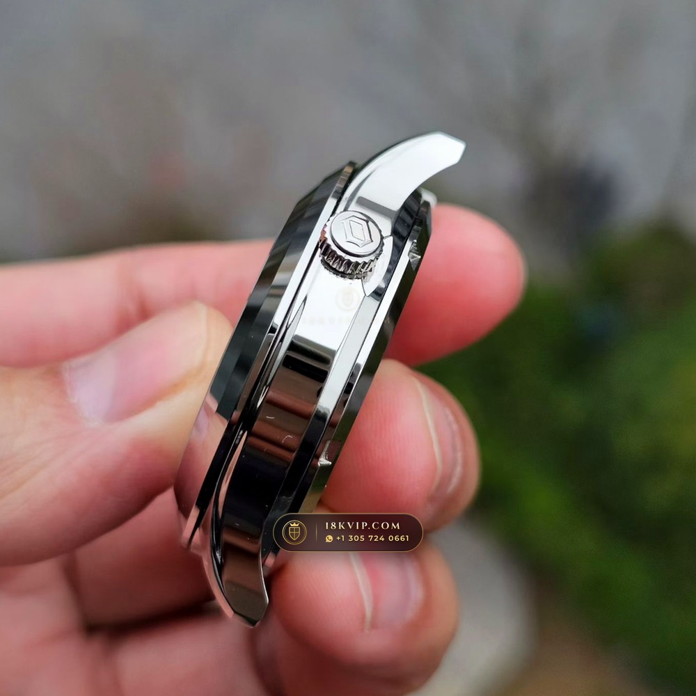 IWC Schaffhausen IWC Aquatimer Automatic 2000m Diver 44mm Cal. 80111 Ref. IW356802 — Private Vault Edition — Studio Gallery Plate IV in 904L Stainless Steel Custom Architecture (156.3g Verified Mass, IWC Manufacture Cal. 69355 / Cal. 52010)