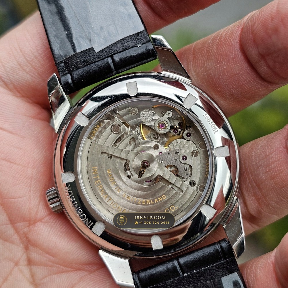 IWC Schaffhausen IWC Ingenieur Automatic SL Jumbo 42.5mm Cal. 80111 Ref. IW322701 — Private Vault Edition — Studio Gallery Plate VI in 904L Stainless Steel Custom Architecture (208.8g Verified Mass, IWC Manufacture Cal. 69355 / Cal. 52010)