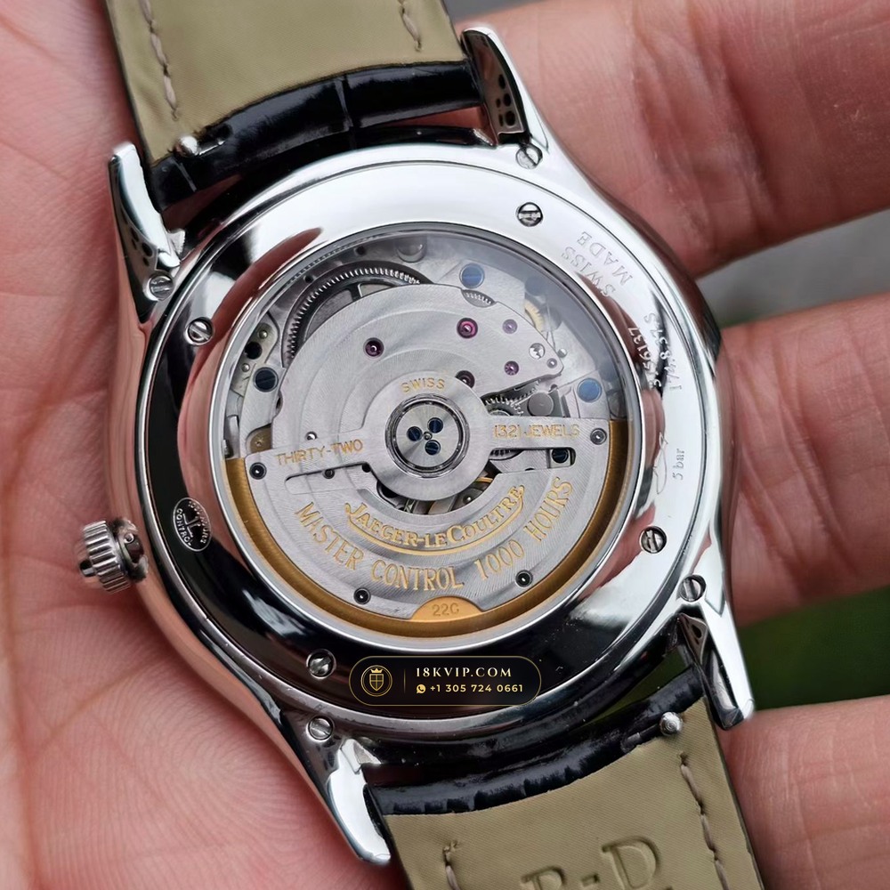 Jaeger-LeCoultre Master Ultra Thin Small Seconds 39mm Cal. 896 Authentic OEM Dial Ref. Q1358420 — Private Vault Edition — Studio Gallery Plate V in 904L Stainless Steel Custom Architecture (68.8g Verified Mass, Jaeger-LeCoultre Manufacture Cal. 925 / Cal. 899)