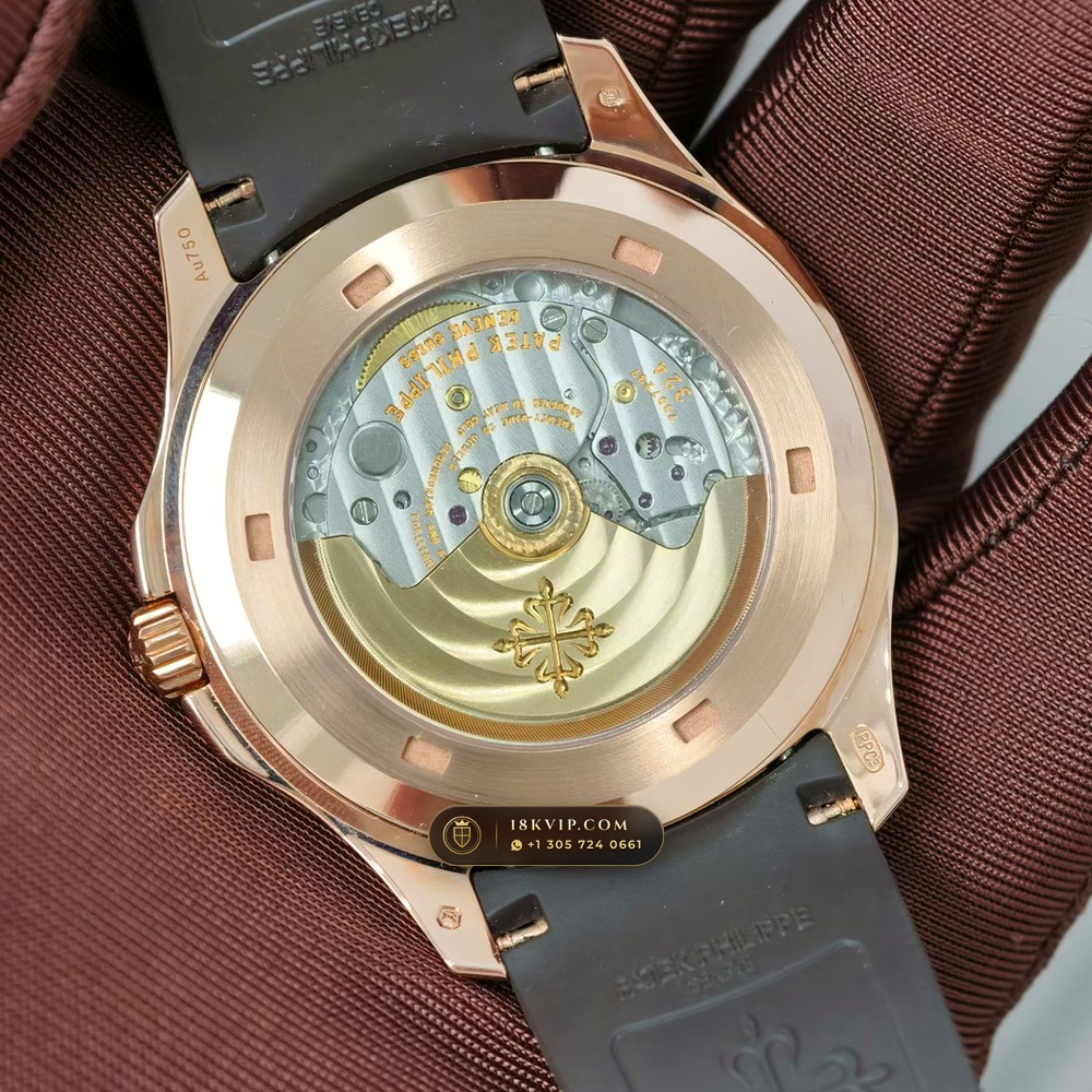 Patek Philippe Aquanaut Extra-Large Self-Winding 18K Rose Gold Ref. 5167R — Private Vault Edition — Studio Gallery Plate VII in 18K Rose Gold Au750 (108.7g Verified Mass, Patek Philippe Cal. 324 S C - 21K Gold Rotor)