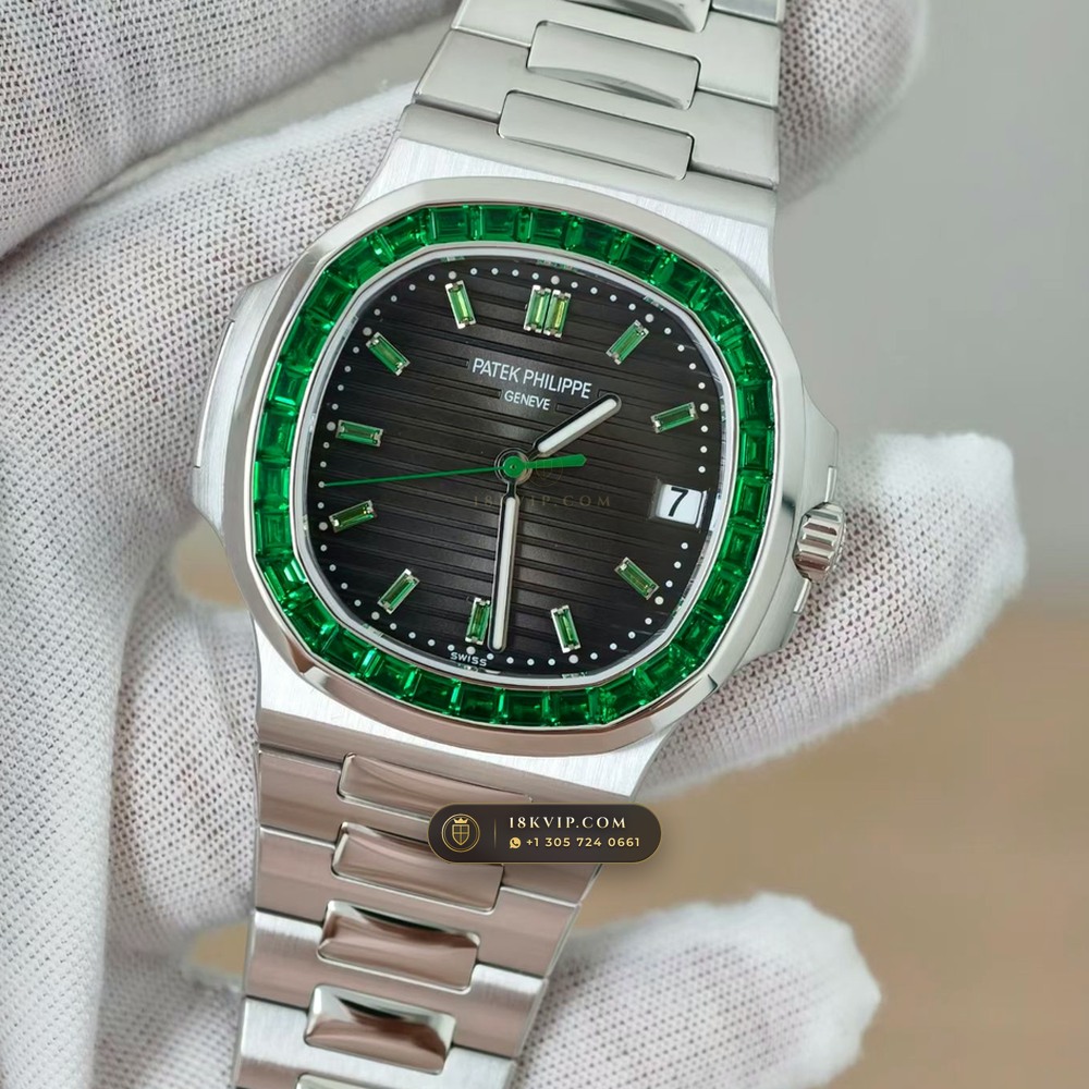 Patek Philippe Nautilus Self-Winding Baguette Emerald Bezel 950 Platinum Ref. 5711/113P-001 — Private Vault Edition — Studio Gallery Plate III in 950 Platinum Pt950 (245.4g Verified Mass, Patek Philippe Cal. 26-330 S C / Cal. 324 S C - 21K Gold Rotor)