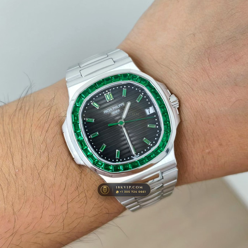 Patek Philippe Nautilus Self-Winding Baguette Emerald Bezel 950 Platinum Ref. 5711/113P-001 — Private Vault Edition — Studio Gallery Plate VIII in 950 Platinum Pt950 (245.4g Verified Mass, Patek Philippe Cal. 26-330 S C / Cal. 324 S C - 21K Gold Rotor)