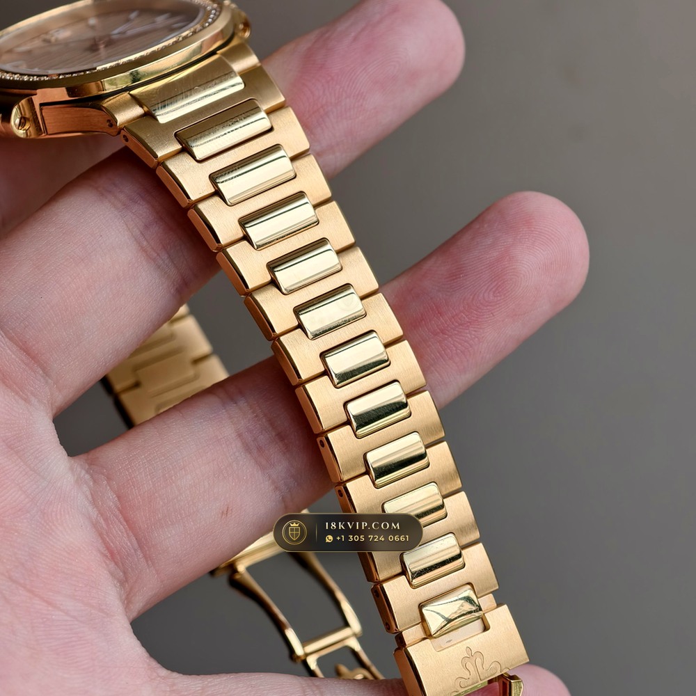 Patek Philippe Nautilus Ladies Automatic 18K Rose Gold Ref. 7118/1R — Private Vault Edition — Studio Gallery Plate IV in 18K Rose Gold Au750 (145.9g Verified Mass, Patek Philippe Cal. 324 S C - 21K Gold Rotor)