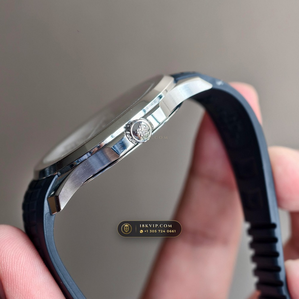 Patek Philippe Aquanaut Jumbo 42.2mm 18K White Gold Custom SW Dial Ref. 5168G — Private Vault Edition — Studio Gallery Plate VI in 18K White Gold Au750 (120.4g Verified Mass, Patek Philippe Cal. 324 S C - 21K Gold Rotor)