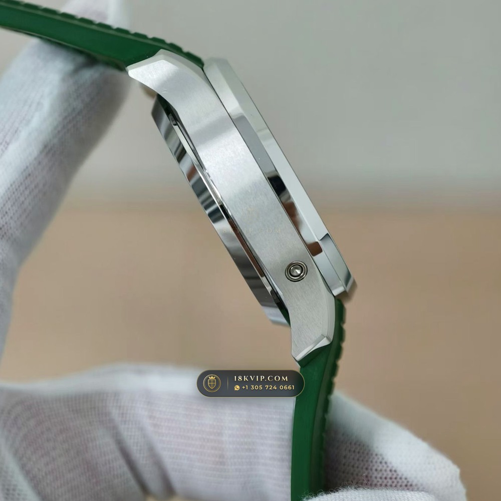 Patek Philippe Aquanaut Flyback Chronograph 18K White Gold Ref. 5968G — Private Vault Edition — Studio Gallery Plate IV in 18K White Gold Au750 (136.5g Verified Mass, Patek Philippe Cal. CH 28-520 C - 21K Gold Rotor)