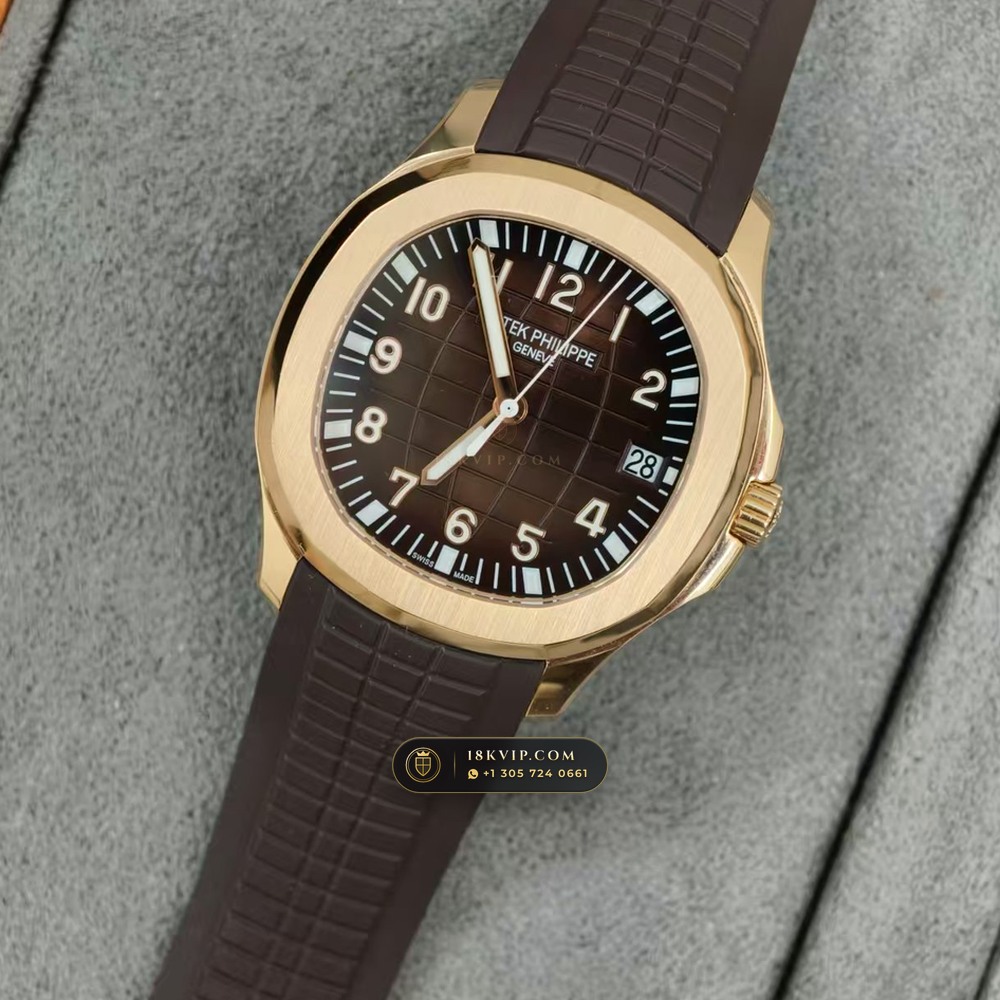 Patek Philippe Aquanaut Extra-Large Self-Winding 18K Rose Gold Custom SW Dial Free-Sprung Calibre Ref. 5167R — Private Vault Edition — Studio Gallery Plate III in 18K Rose Gold Au750 (108.2g Verified Mass, Patek Philippe Cal. 324 S C - 21K Gold Rotor)