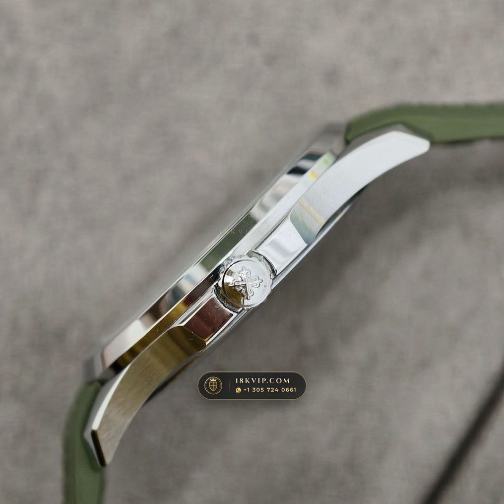 Patek Philippe Aquanaut Jumbo 42.2mm 18K White Gold Free-Sprung Calibre Ref. 5168G — Private Vault Edition — Studio Gallery Plate V in 18K White Gold Au750 (120.4g Verified Mass, Patek Philippe Cal. 324 S C - 21K Gold Rotor)