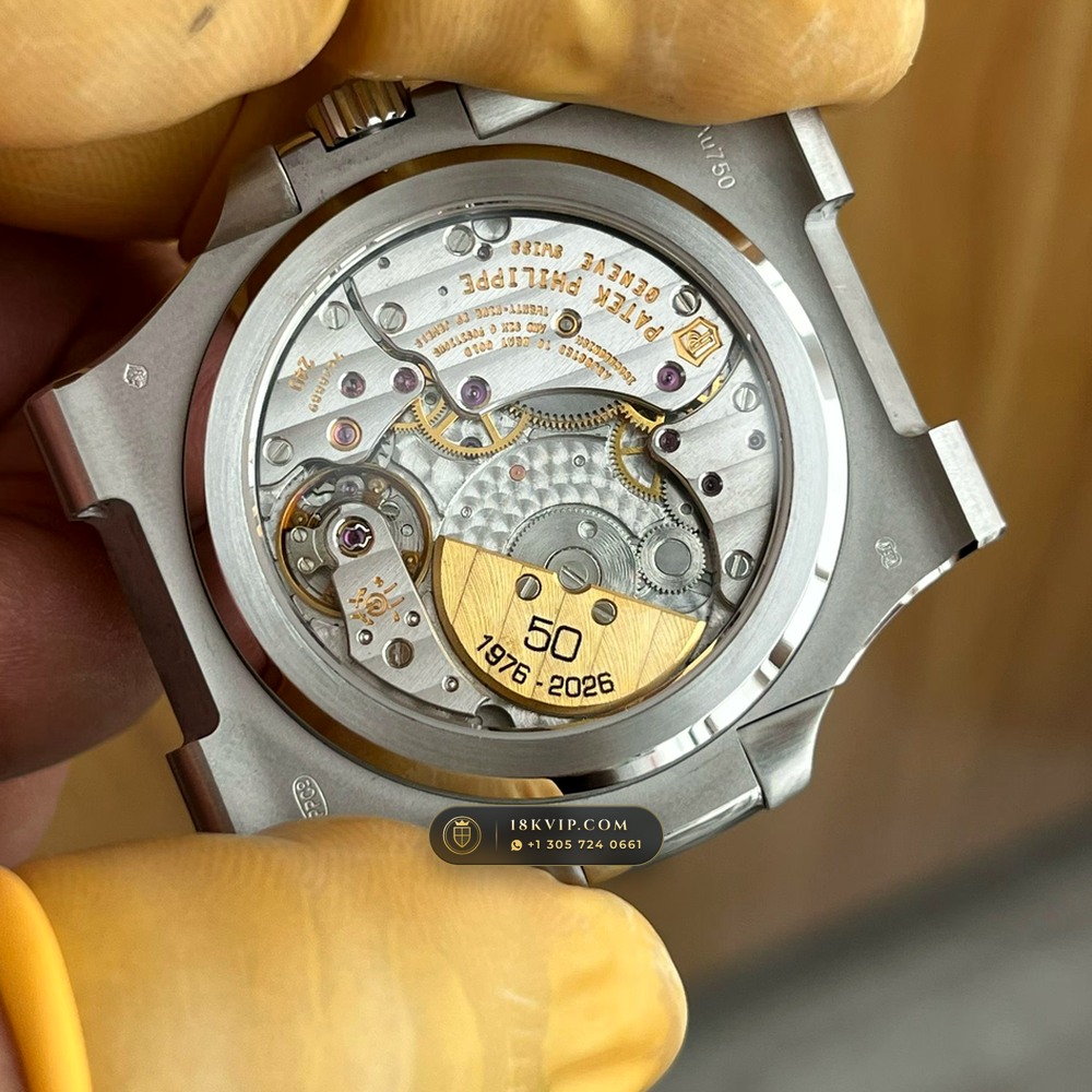 Patek Philippe Nautilus 41mm Sunburst Blue Dial 18K White Gold Ref. 5811/1G-001 — Private Vault Edition — Studio Gallery Plate IX in 18K White Gold Au750 (181.4g Verified Mass, Patek Philippe Cal. 26-330 S C - 21K Gold Rotor)